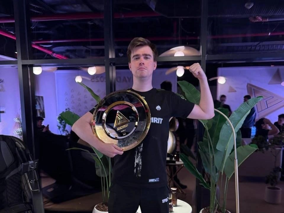 Miposhka и re1bl отмечены дополнительными наградами на турнире BetBoom Streamers Battle x Динамо 12, каждый из них получил по 75 тыс. рублей фото