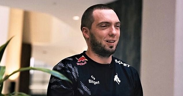 Korb3n: «К 16 годам в Dota 2 нужно иметь минимум 11 500–12 000 MMR, чтобы попасть в академию» фото