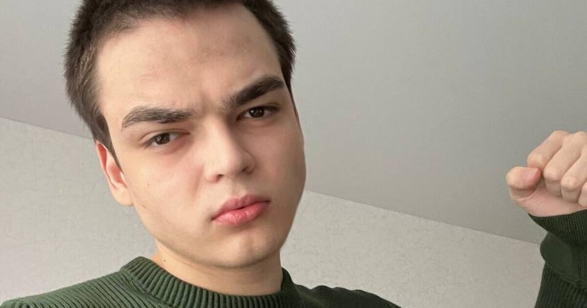 Rostislav_999 — трёхкратный чемпион: снова лучший стример по Dota 2 на премии SLAY 2025 фото